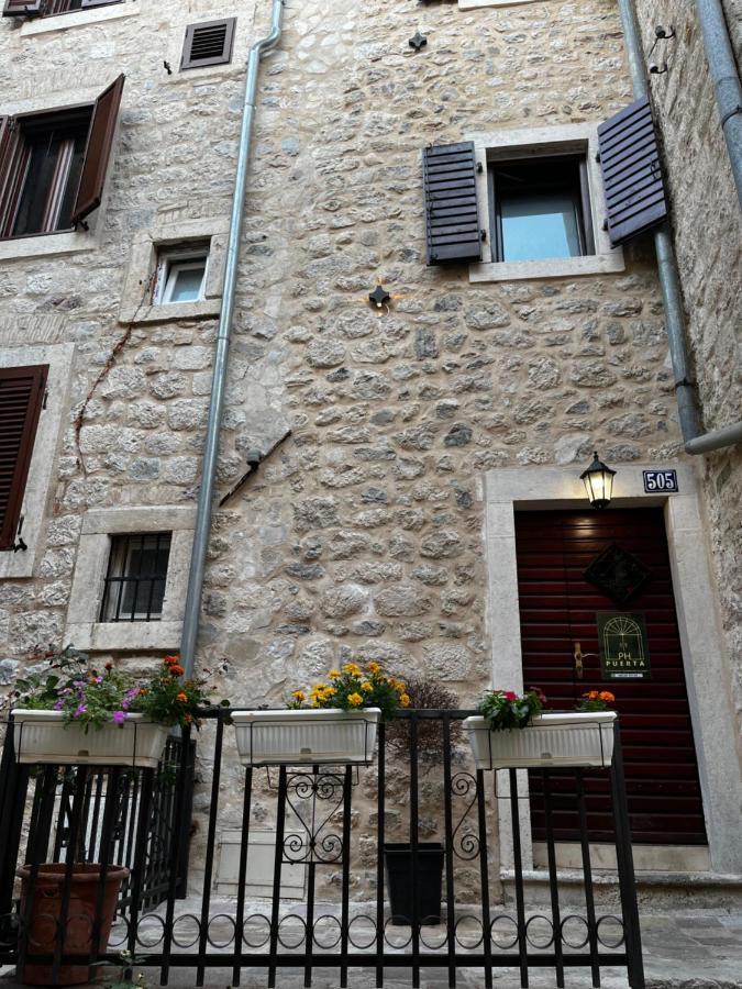 Puerta Apartments Kotor Luaran gambar