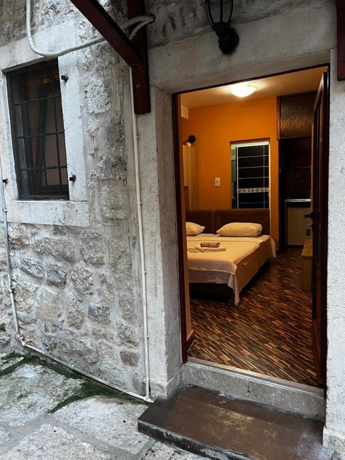 Puerta Apartments Kotor Luaran gambar